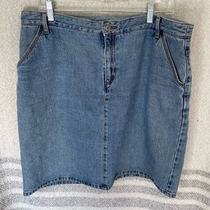 Levi’s denim skirt, size 16